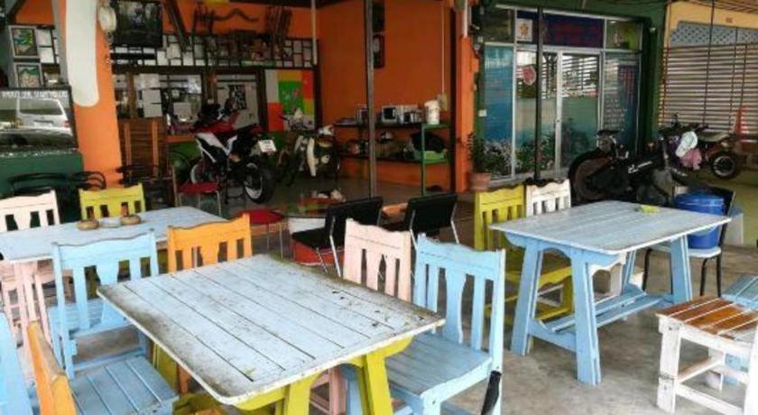 Hostel Oyo 586 I Phuket
