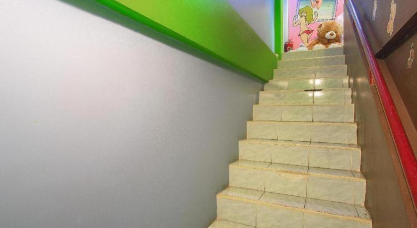 Hostel Oyo 586 I Phuket