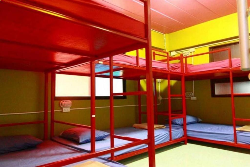 Hostel Oyo 586 I Phuket