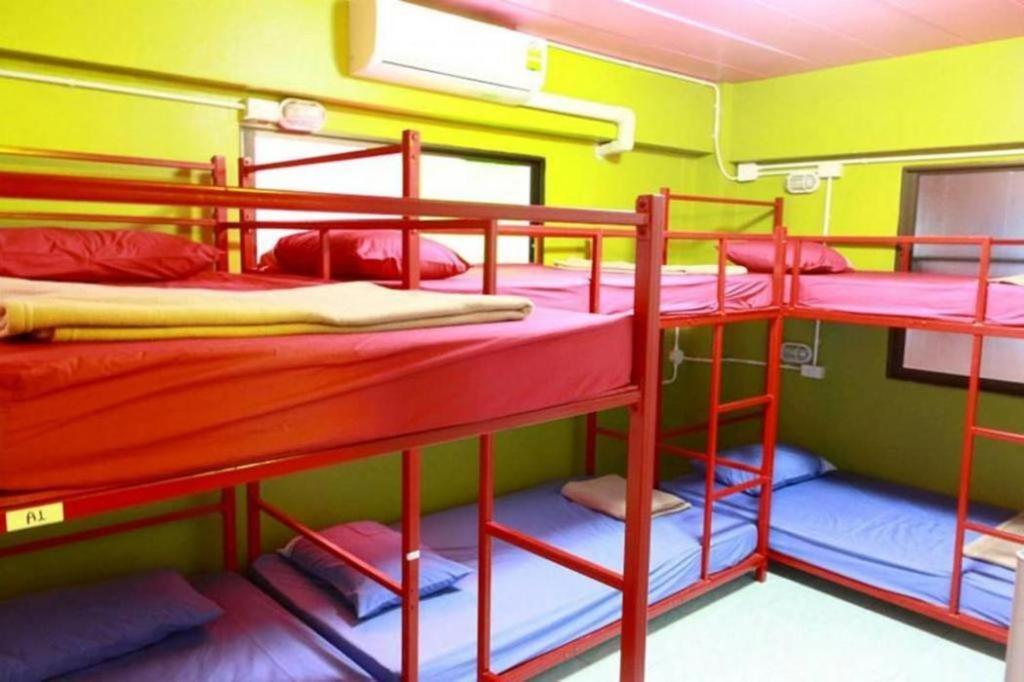 Hostel Oyo 586 I