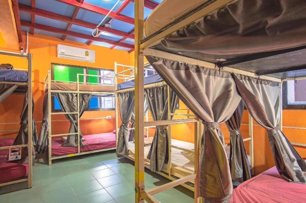 Auberge de jeunesse Oyo 586 I Phuket